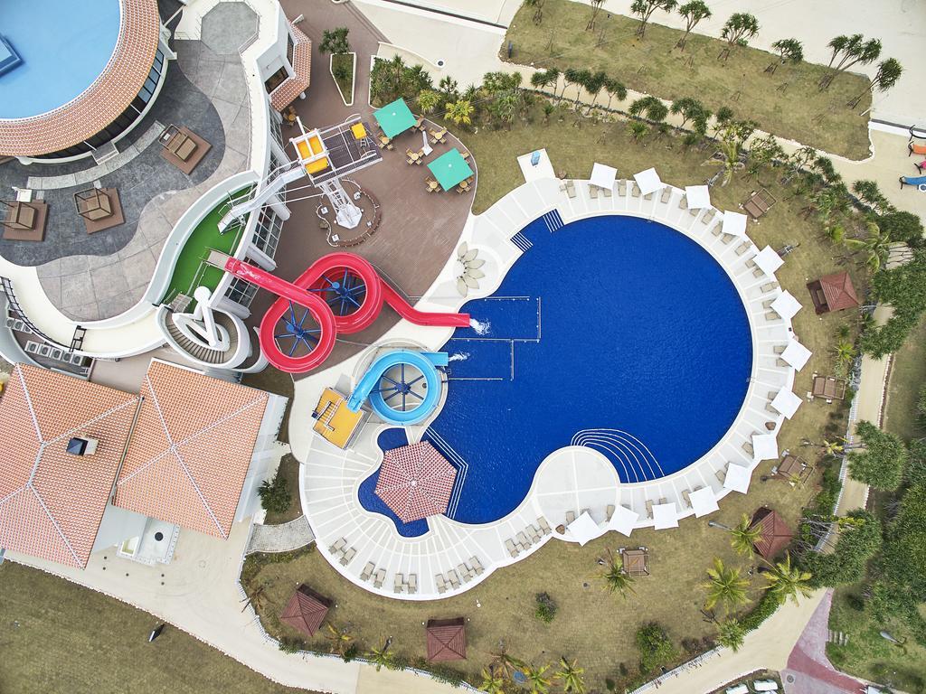 Sheraton Okinawa Sunmarina Resort Onna Eksteriør bilde