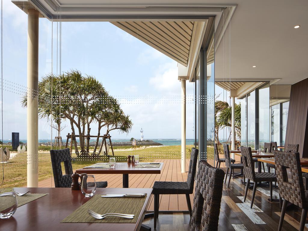 Sheraton Okinawa Sunmarina Resort Onna Eksteriør bilde
