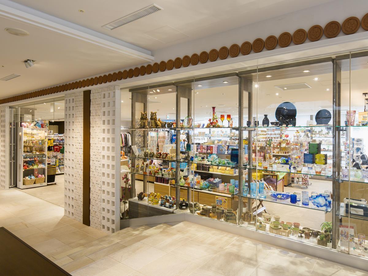 Sheraton Okinawa Sunmarina Resort Onna Eksteriør bilde