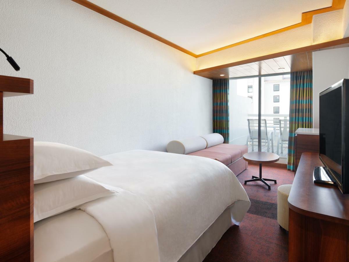 Sheraton Okinawa Sunmarina Resort Onna Eksteriør bilde