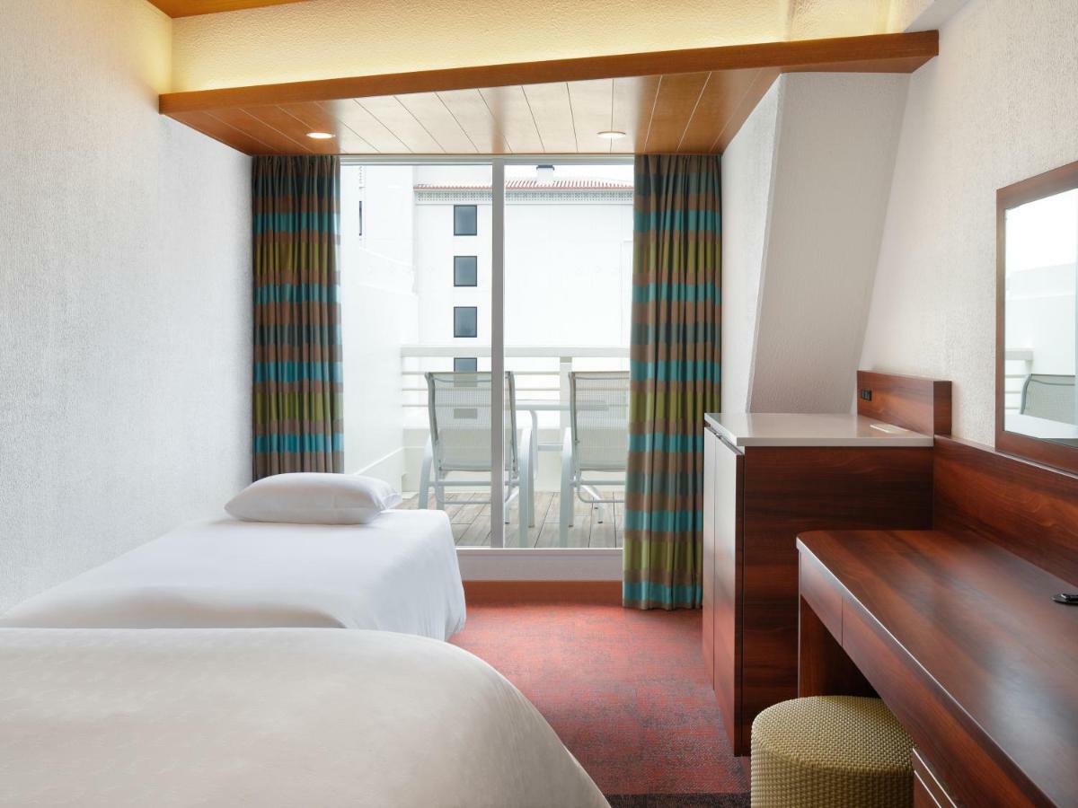 Sheraton Okinawa Sunmarina Resort Onna Eksteriør bilde