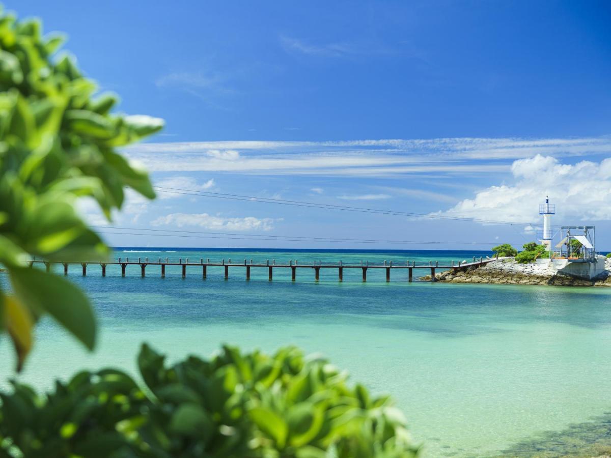 Sheraton Okinawa Sunmarina Resort Onna Eksteriør bilde
