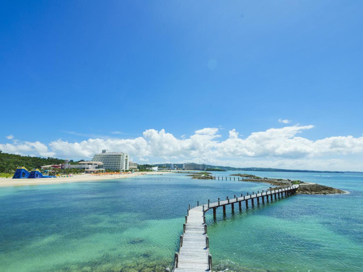 Sheraton Okinawa Sunmarina Resort Onna Eksteriør bilde