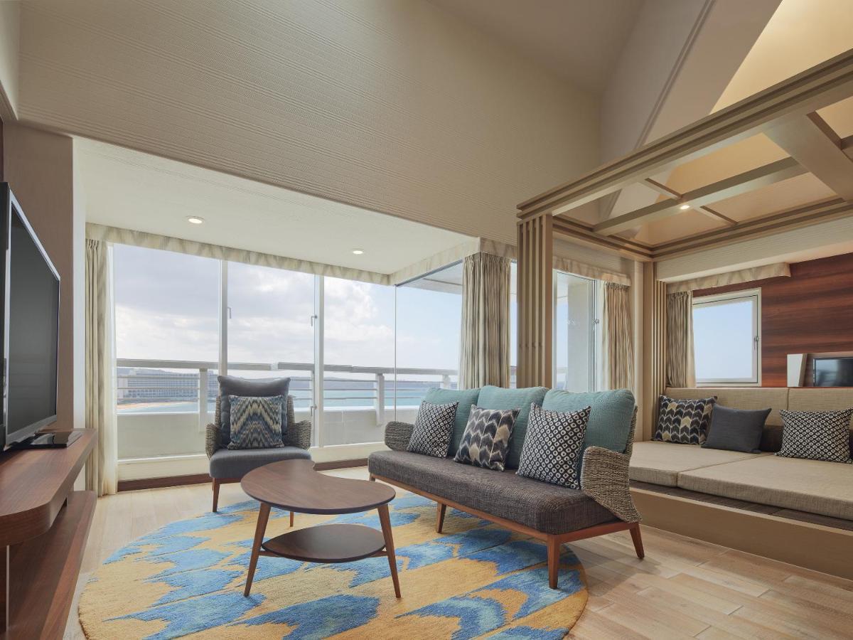 Sheraton Okinawa Sunmarina Resort Onna Eksteriør bilde