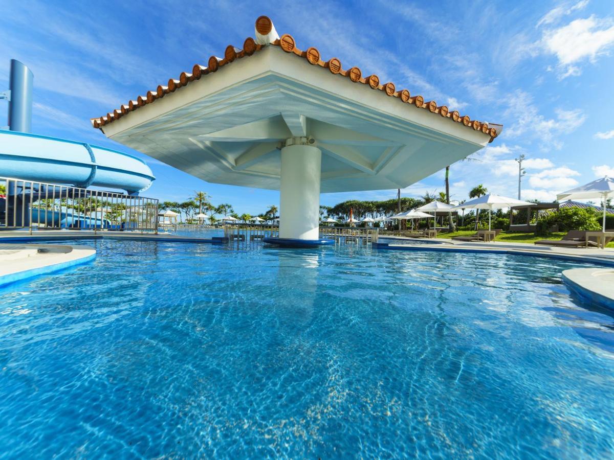 Sheraton Okinawa Sunmarina Resort Onna Eksteriør bilde
