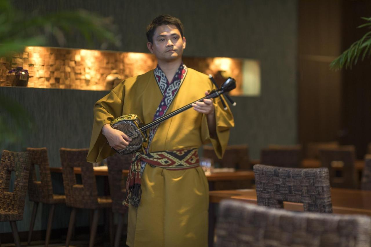 Sheraton Okinawa Sunmarina Resort Onna Eksteriør bilde