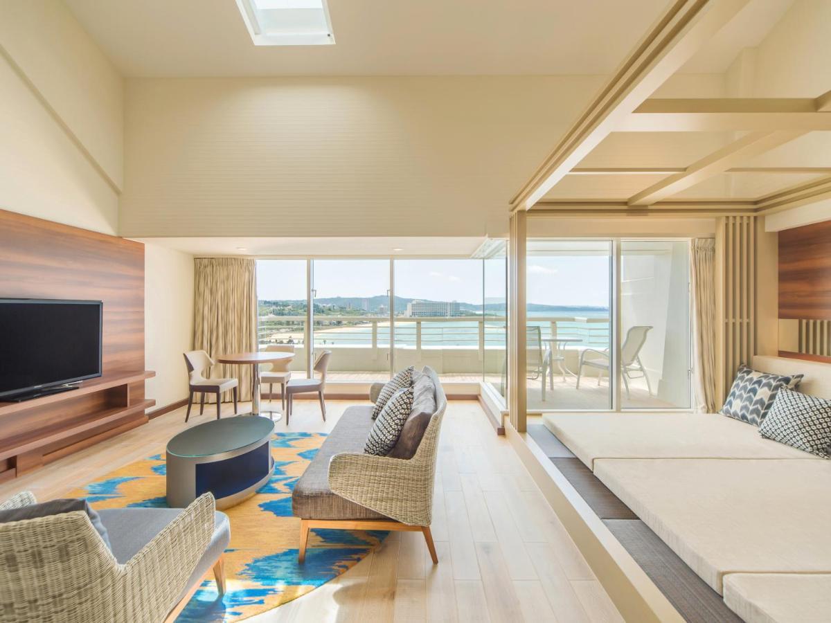Sheraton Okinawa Sunmarina Resort Onna Rom bilde
